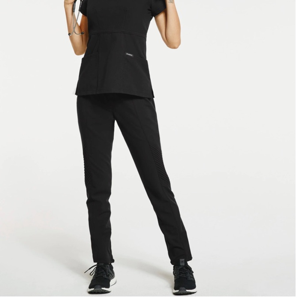 Jaanuu scrubs black with ribbed detailing